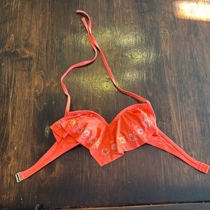 Xhilaration size XS orange flowered baking top never worn to small